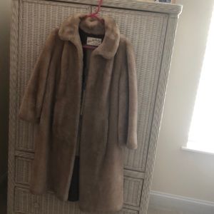 Olive M. Duling borgana jacket